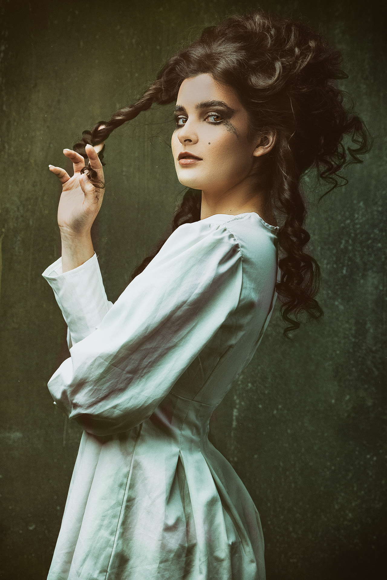 Fine Art fotografie – dívka v bílých šatech